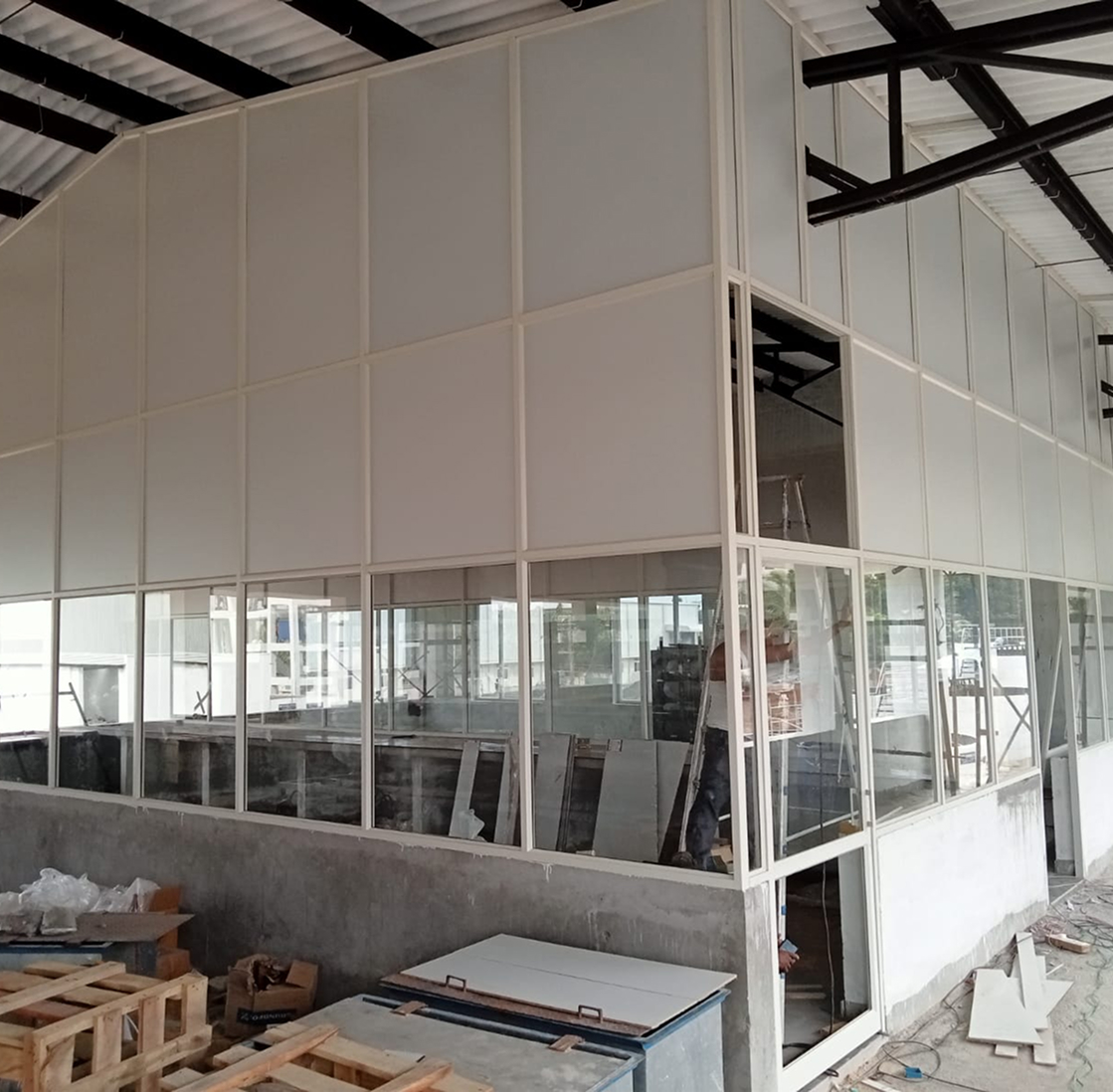 Aluminium Partition